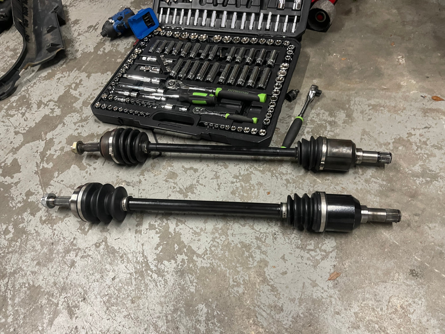 1 long wagon axle