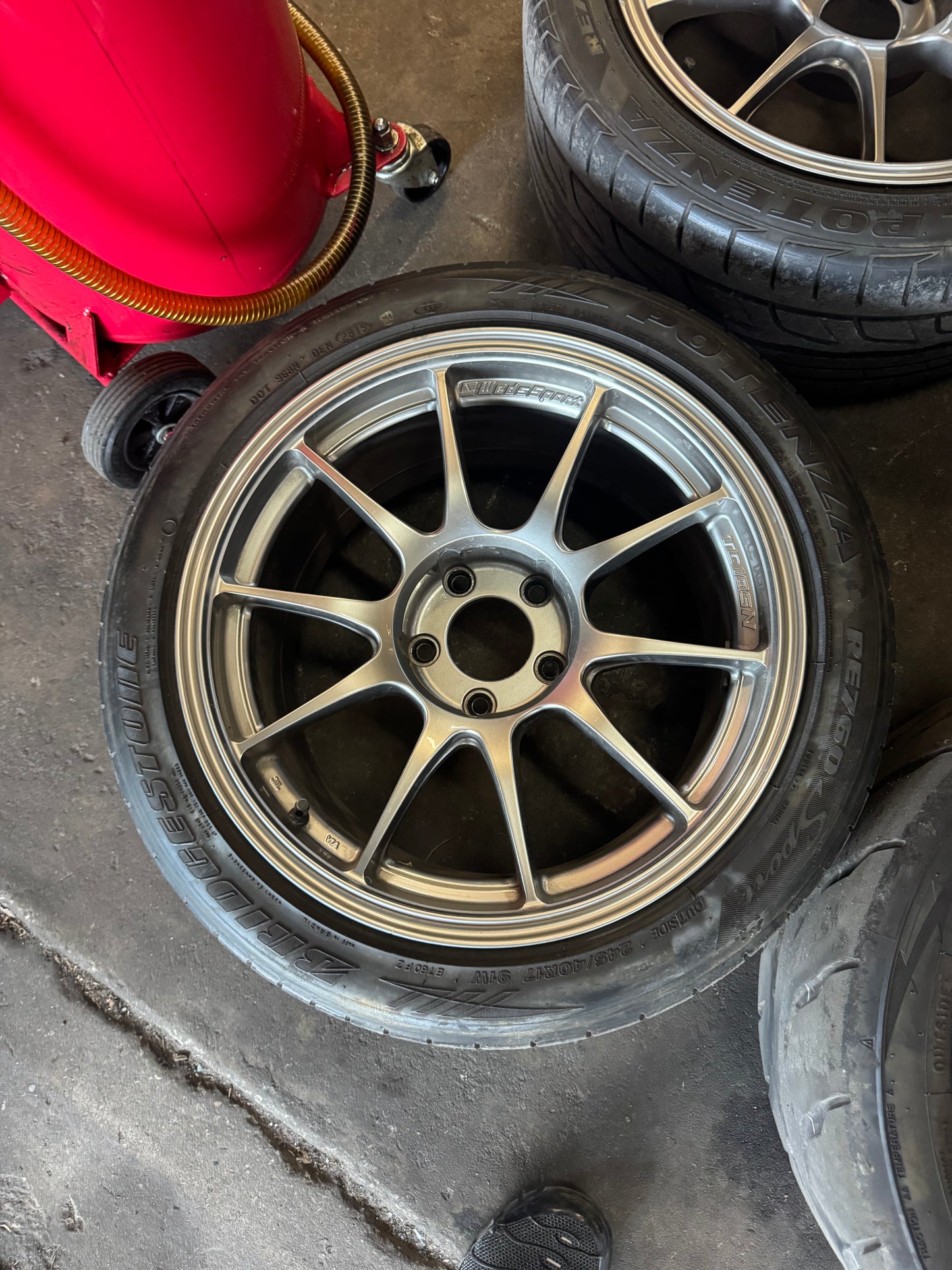 WedsSport TC105N 17x9 +25 Hyper Silver