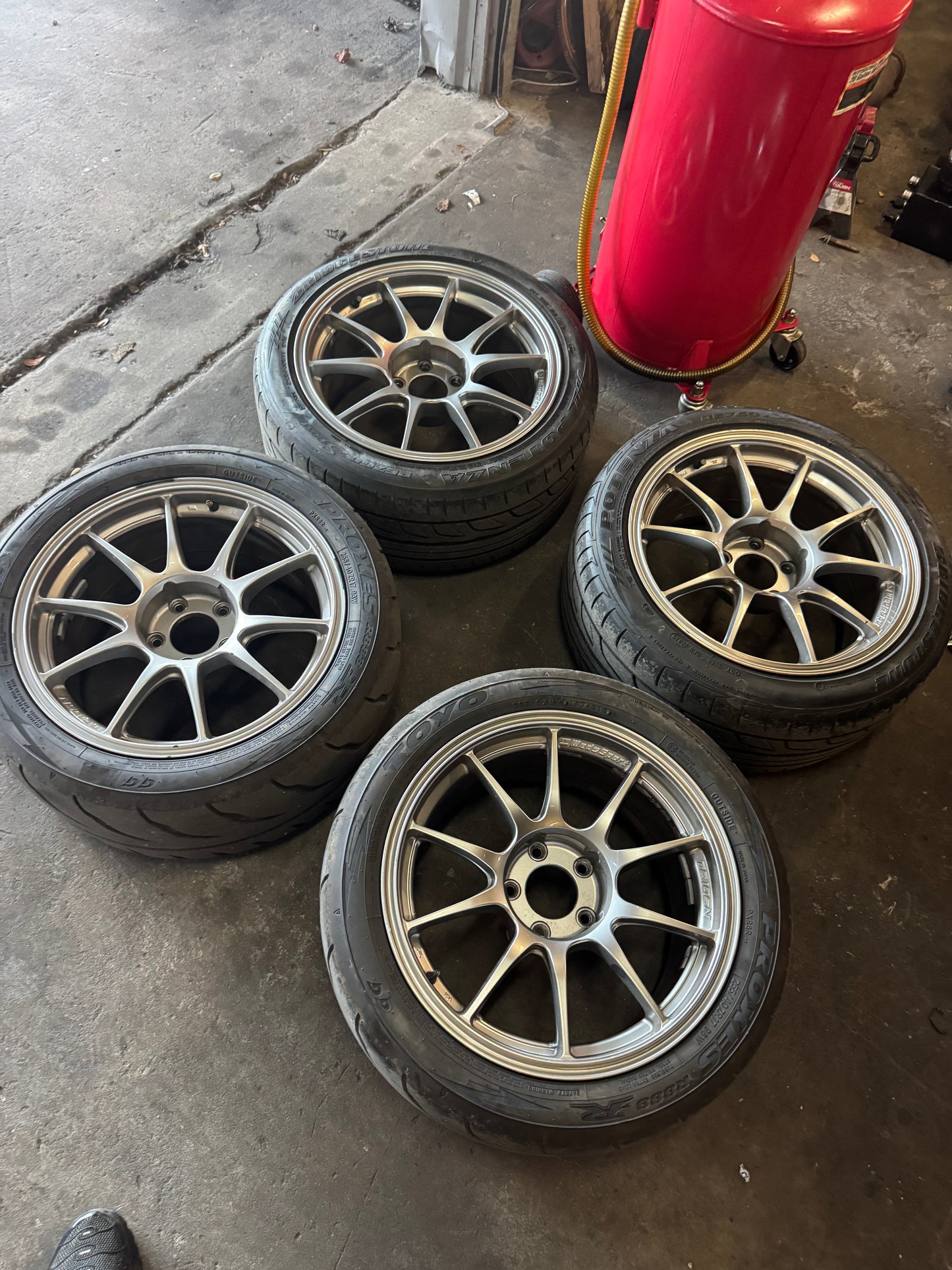 WedsSport TC105N 17x9 +25 Hyper Silver